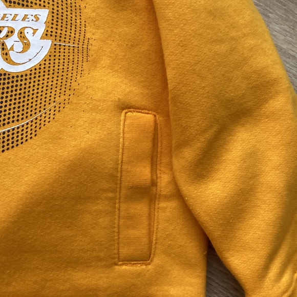 Adidas Lakers Toddler Sweatshirt Hoodie size 2T in yellow gold - Picture 4 of 5